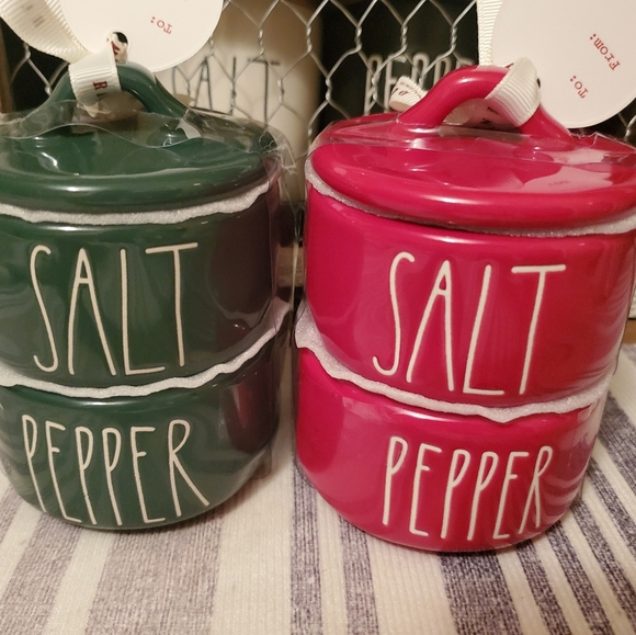 Rae dunn red & green salt and pepper stackers - Picture 2 of 5